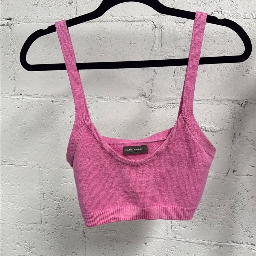 Sans Souci Vibrant Pink Knit Top NWOT Size Medium Cropped Tank